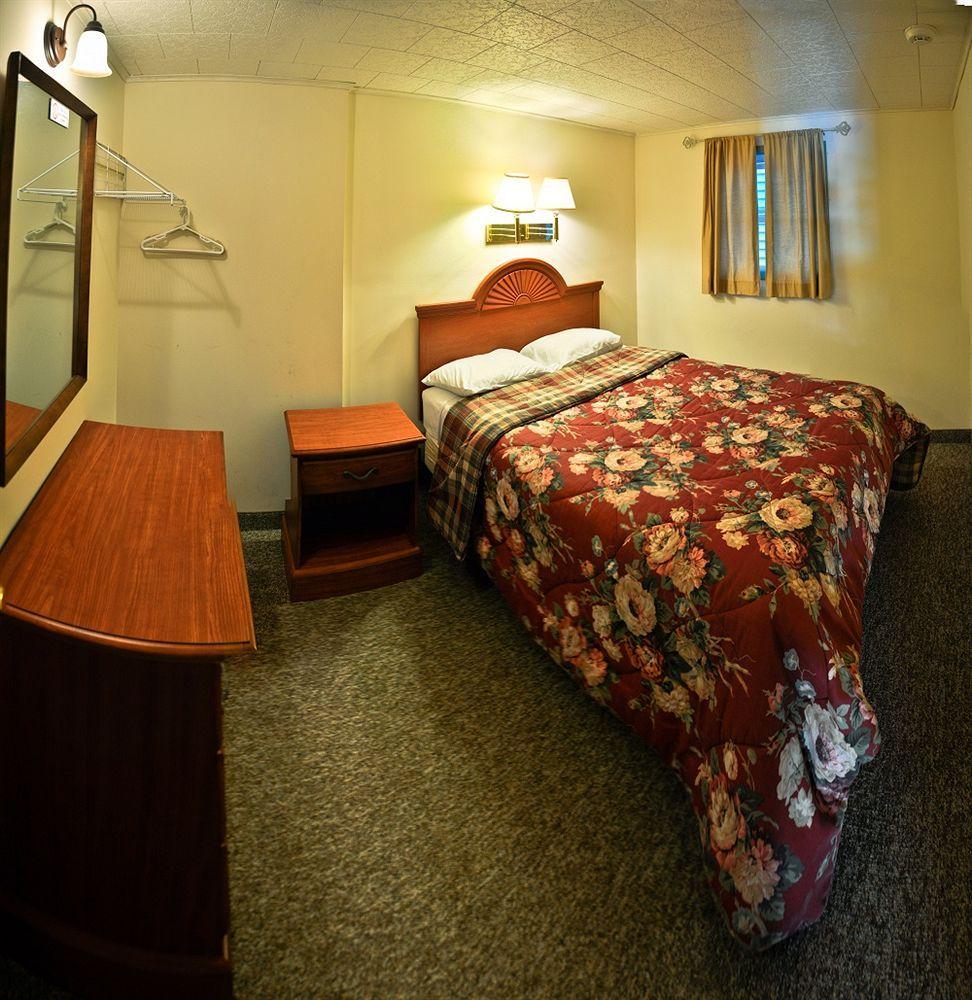 O'Sullivan'S Motel Lake George Exteriér fotografie