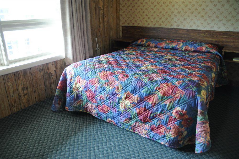 O'Sullivan'S Motel Lake George Exteriér fotografie