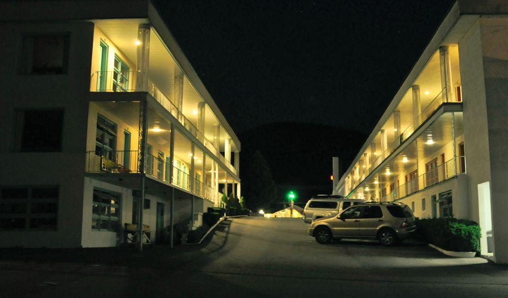 O'Sullivan'S Motel Lake George Exteriér fotografie