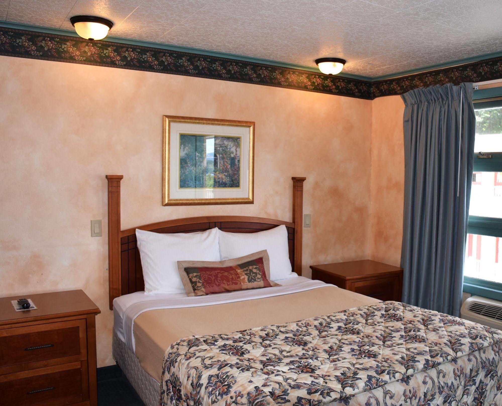O'Sullivan'S Motel Lake George Exteriér fotografie